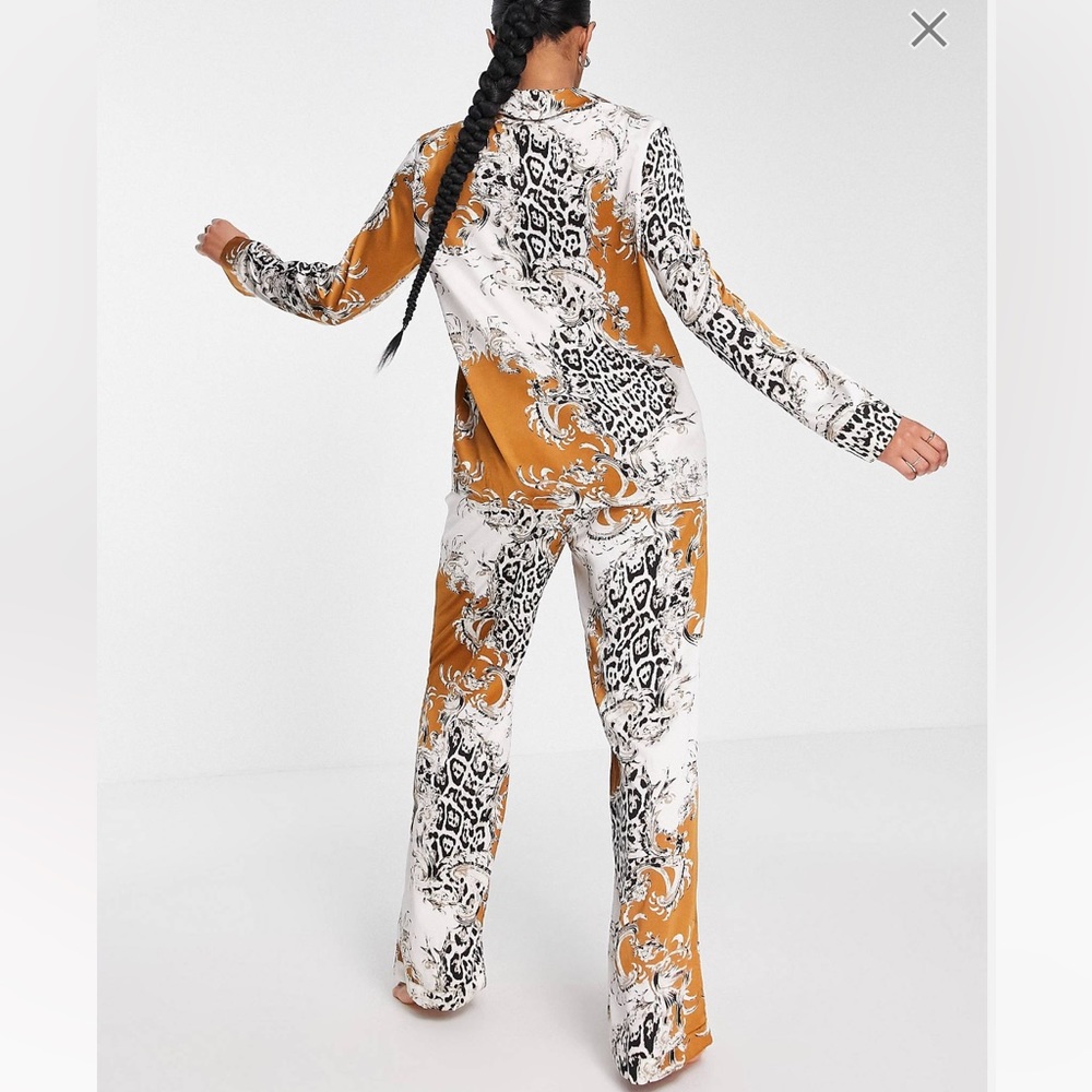 Missguided Contrast Leopard Print Satin Pajama Set - Picture 4 of 8